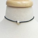 Suede Choker With Glass Pearl, Black