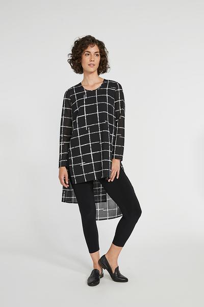 symplifall-winter-2020_9303-3_whisper-step-over-long-sleeve_crosshatch-large_2_400x